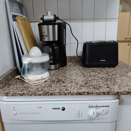 Con Amplio Terreno Privado