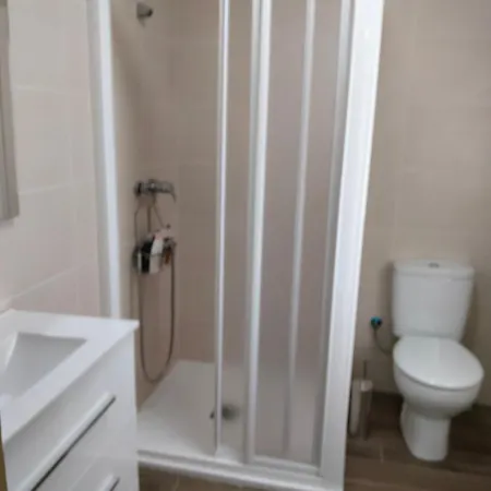 Con Amplio Terreno Privado *